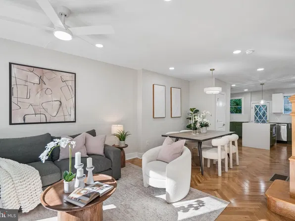 1033 Carpenter St, Philadelphia, PA 19147