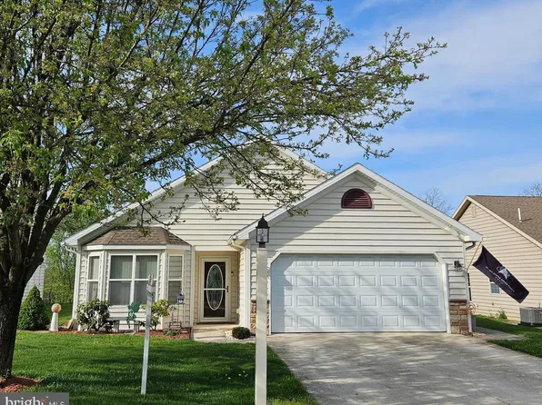 14 Colonial Ct, Shippensburg, PA 17257