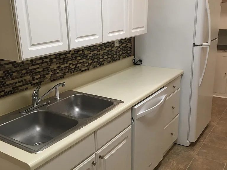 1212 Anthony Ave — Photo 20