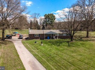 1558 El Dr, Pottstown, PA 19465