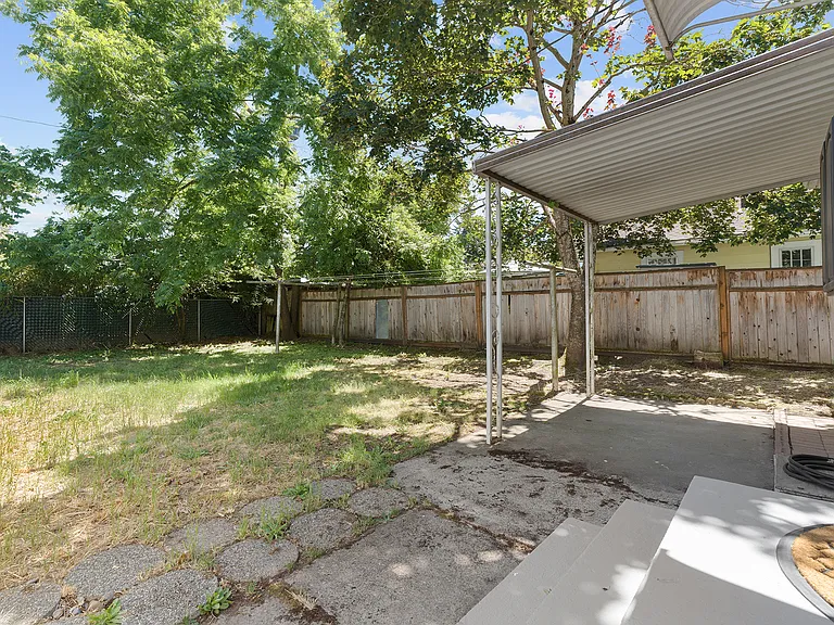 2130 Berry St SE — Photo 20
