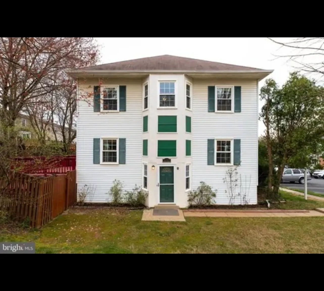 3 bed, 2036 sqft, $1,500 — Photo 2