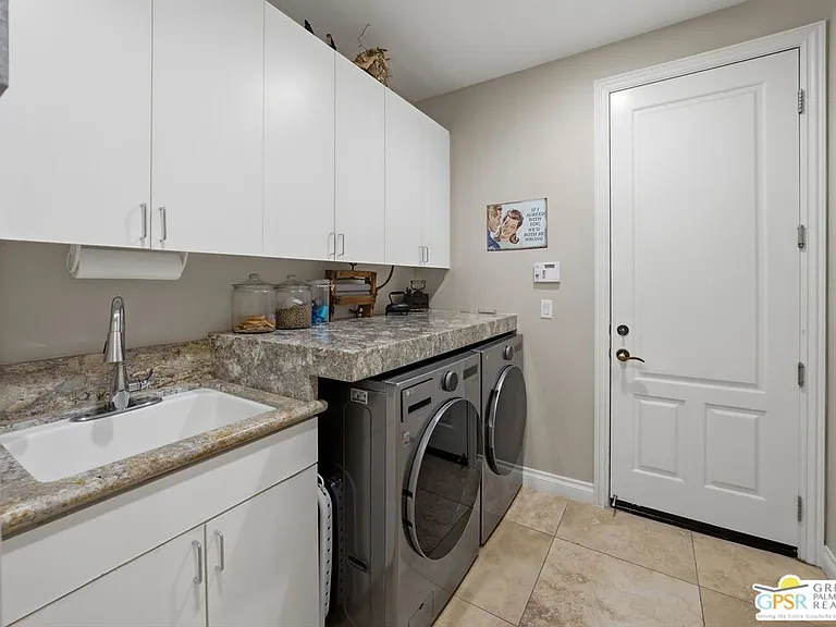 104 Azzuro Dr — Photo 35