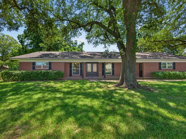 2224 Brownlee Rd, Bossier City, LA 71111