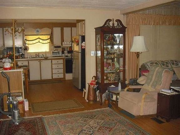5th image of 3101 Opal Dr