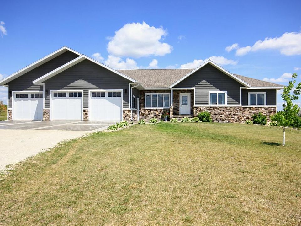 1st image of 23435 Highland Dr