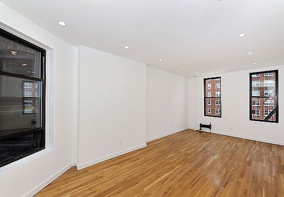 2nd image of 192 Avenue Of The Americas APT 5F
