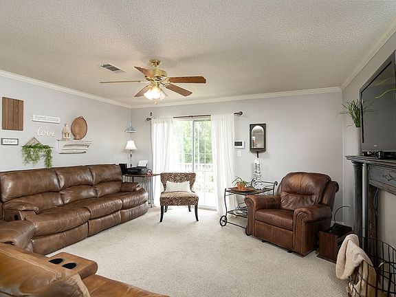 3rd image of 1008 Private Road 3057