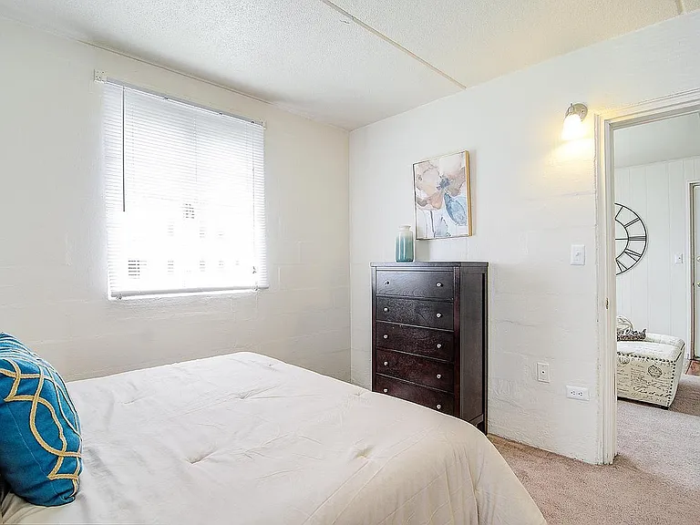 Sedgefield Apartments — Photo 22