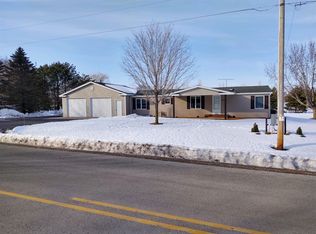 W3548 Center Valley Rd, Freedom, WI 54913