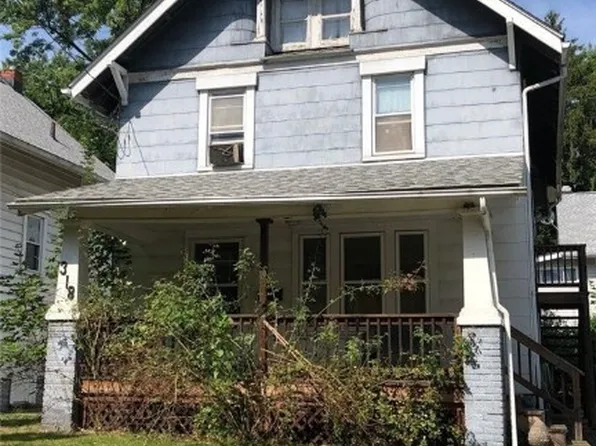 318 Black St, Akron, OH 44306