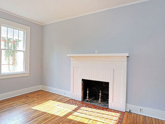 5th image of 1303 E 41st St