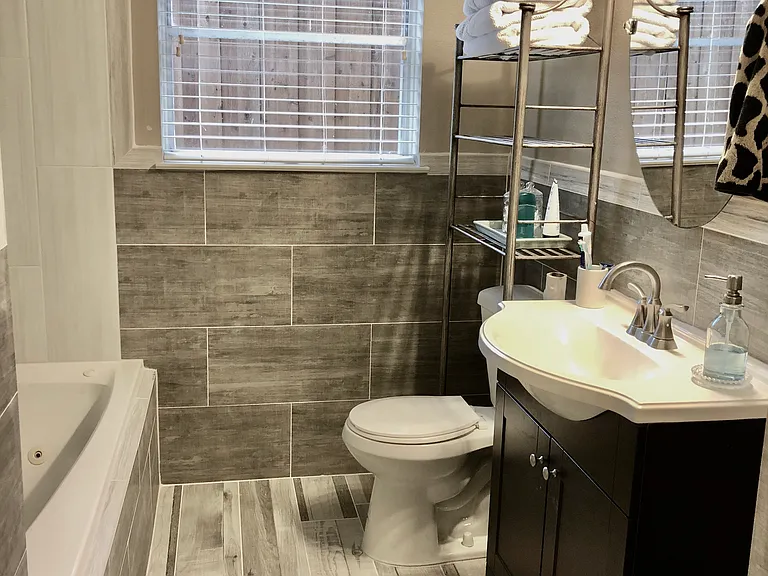 611 Stardust Ln — Photo 10