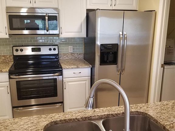4th image of 13612 S Village Dr APT 213