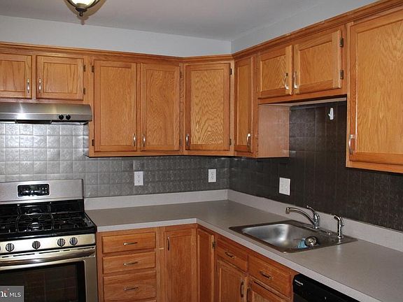5th image of 2602 Beacon Hill Dr