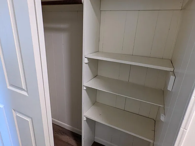 410 Liberty St — Photo 17