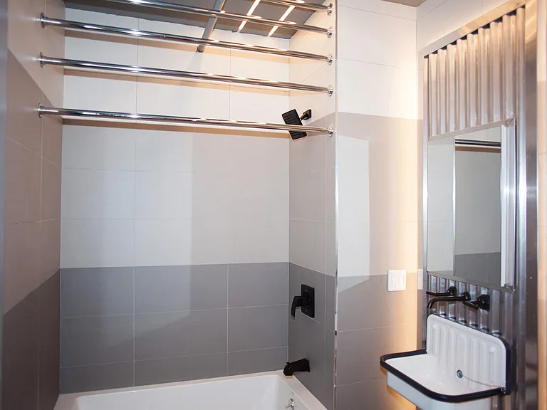 18 Stanhope St #1D — Photo 15