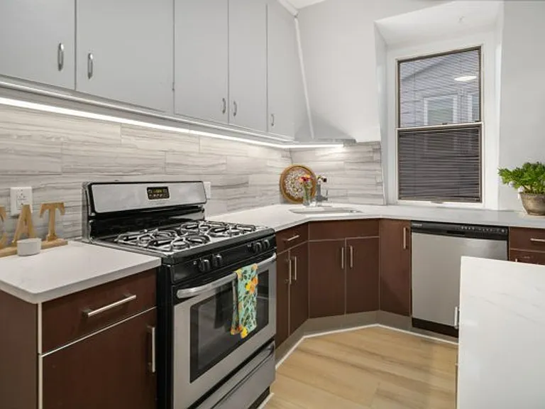 Quarry St. Apartments — Photo 38