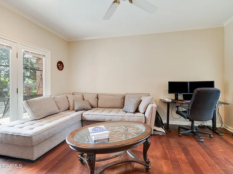 102 Bear Creek Ct — Photo 15
