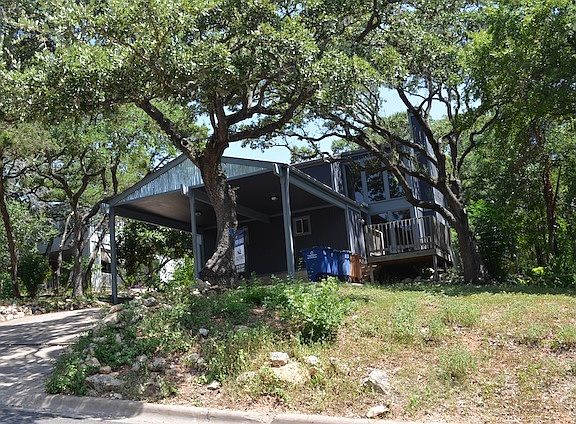 4th image of 2306 Arpdale St #B