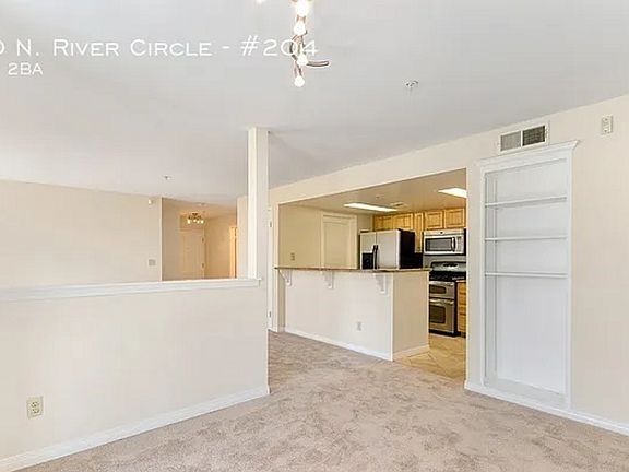3rd image of 100-204 N River Cir