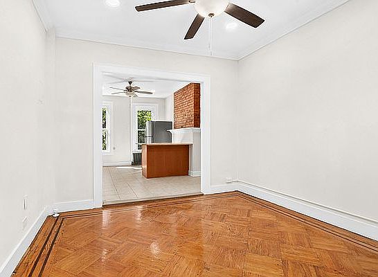 4th image of 582 Macon St Floor 3