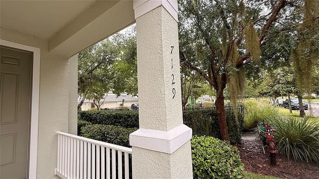 3 bed, 2.5 bath, 1855 sqft, $2,000 — Photo 2