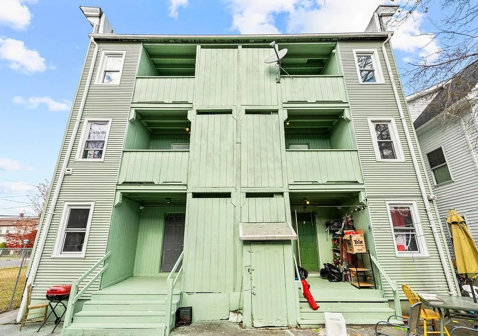 746-748 Maple Street — Photo 3
