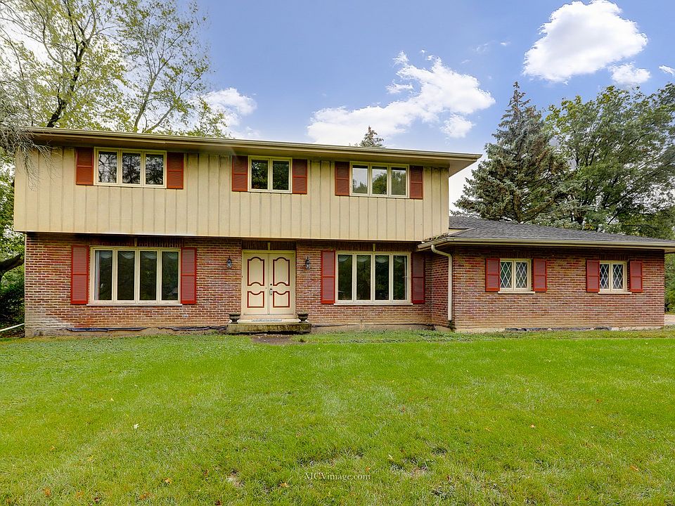 1st image of 20W131 Pleasantdale Dr