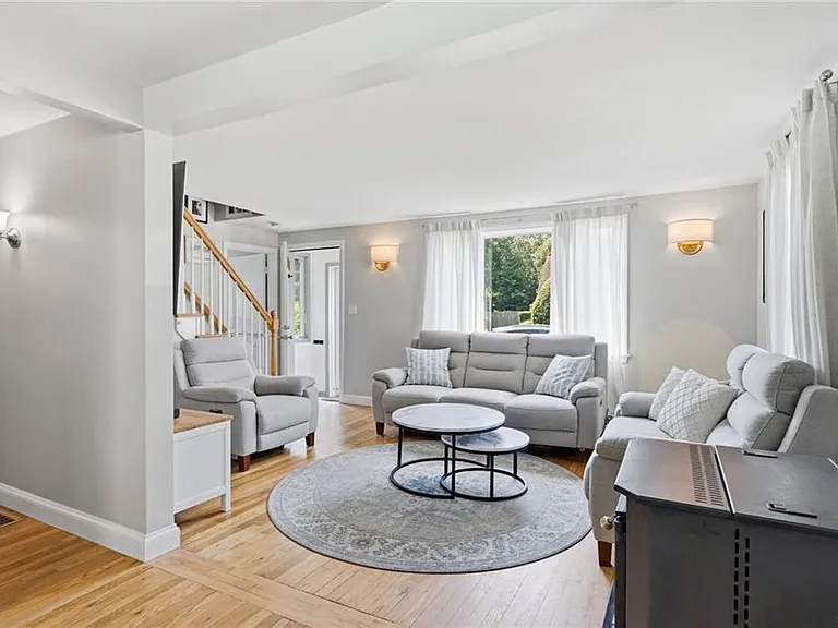 25 King Rd — Photo 14