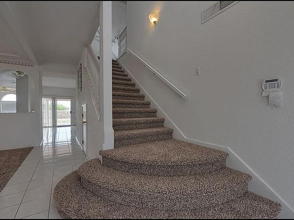 5th image of 620 Skydale Dr