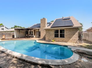 2521 Seven Hills Dr, Grand Prairie, TX 75052