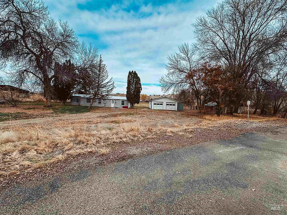2nd image of 1326 E Main St