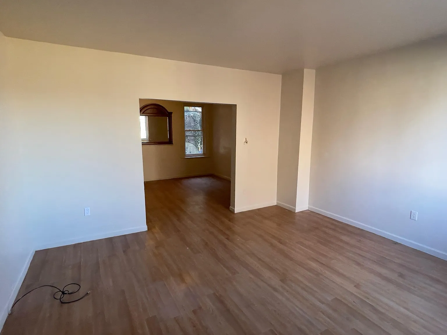 2 bed, 1014 sqft, $1,400 — Photo 2