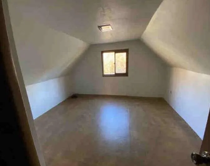 2593 Norwood St — Photo 11