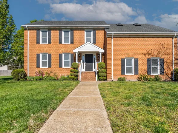 1073 Heatherwood Dr, Virginia Beach, VA 23455