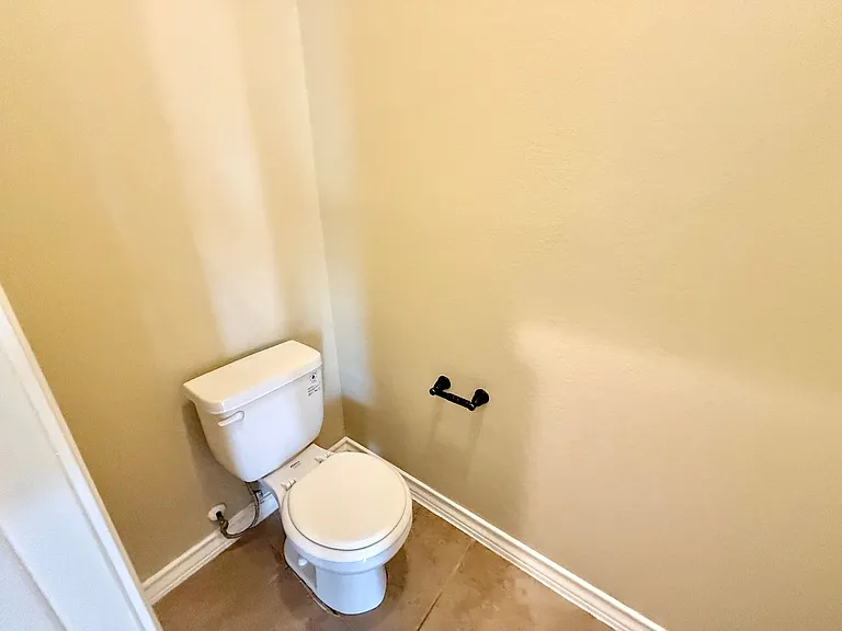 5742 Golf Hts — Photo 6