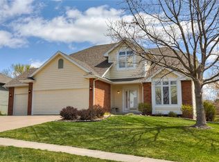 5629 Rittgers Ct, Johnston, IA 50131