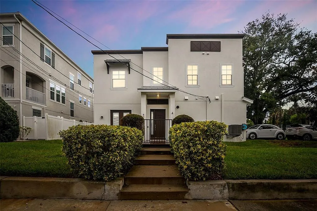 4 bed, 3.0 bath, 2319 sqft, $5,500 — Photo 3