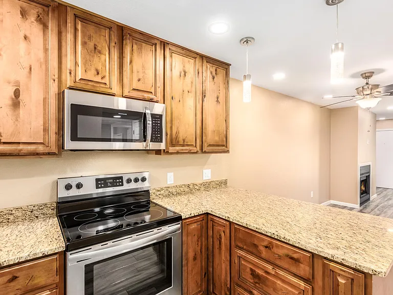 11640 N 51st Ave #216 — Photo 39