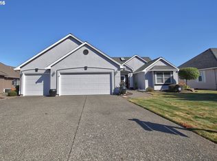 2530 Miller Farm Rd, Woodburn, OR 97071