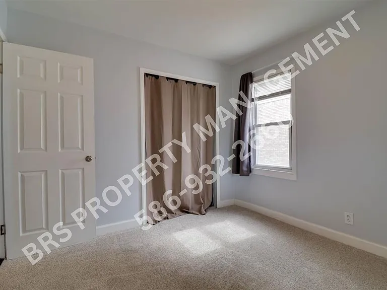 30791 Alger St — Photo 9