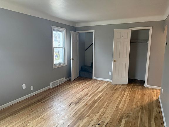 5th image of 22732 Rosalind Ave