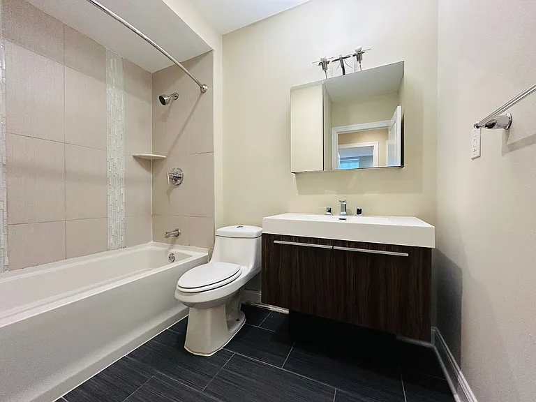 4525 Fleming Street 1004 N — Photo 5