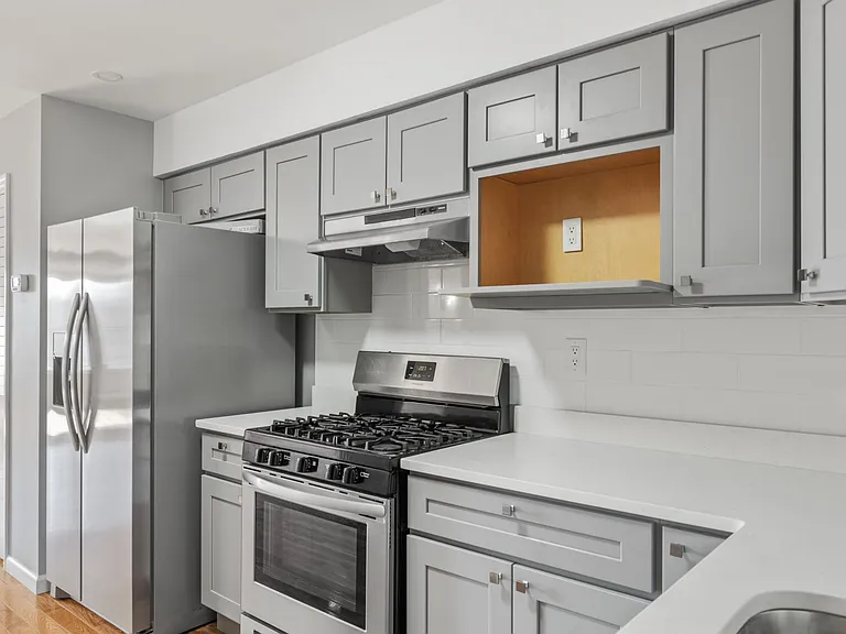 2 Westminster Ln #2 — Photo 20