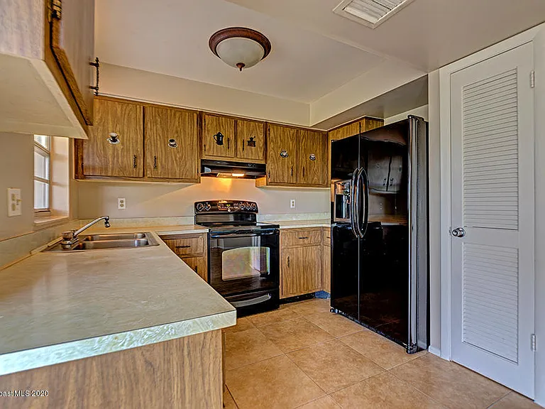 1640 Norman St NE — Photo 6