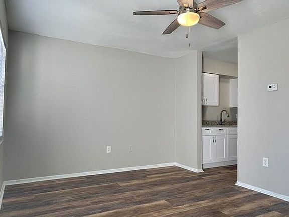 2nd image of 1414 N Wardell St #202