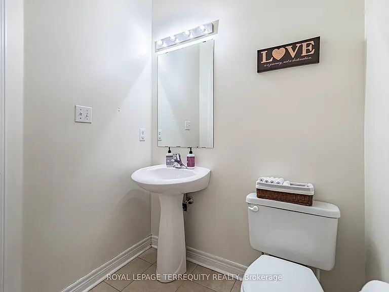 3926 Candlelight Dr — Photo 30