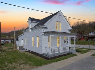 210 John St, Higginsport, OH 45131