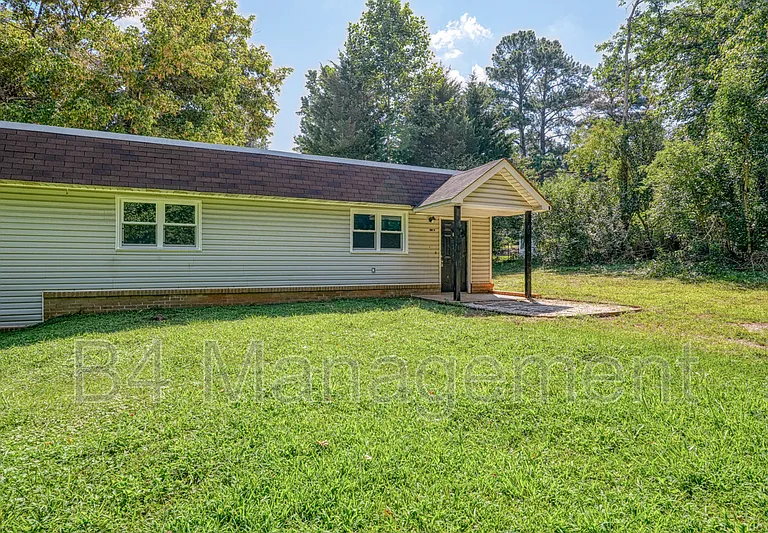 168 Cherokee Cir #2 — Photo 2